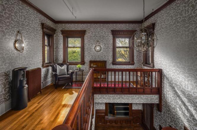 The New Victorian Mansion Bed & Breakfast Сейнт Пол Екстериор снимка