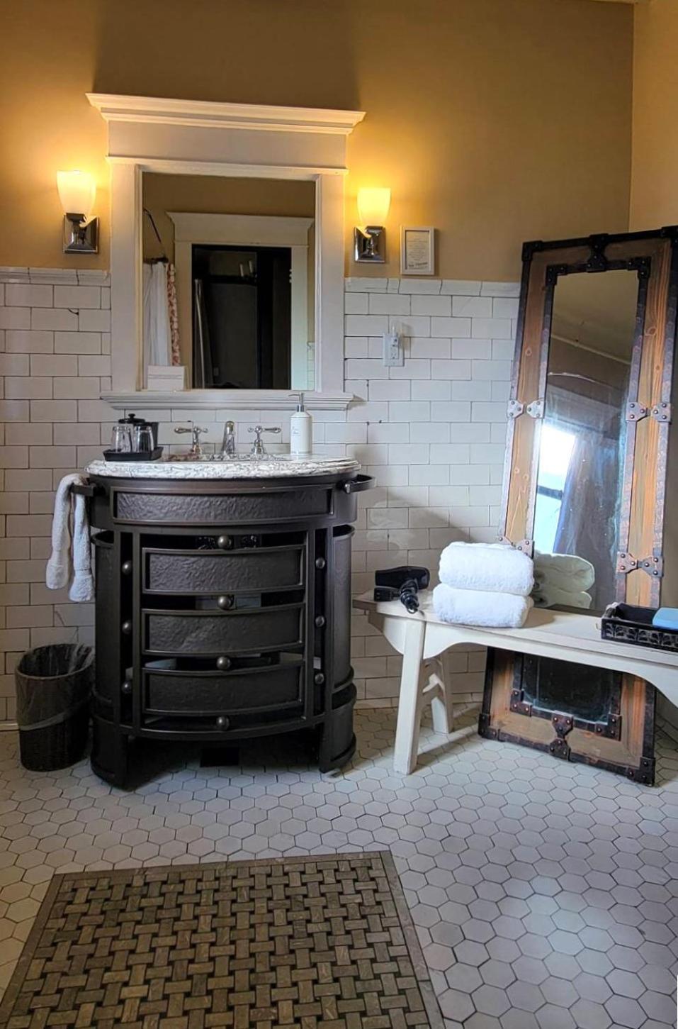 The New Victorian Mansion Bed & Breakfast Сейнт Пол Екстериор снимка